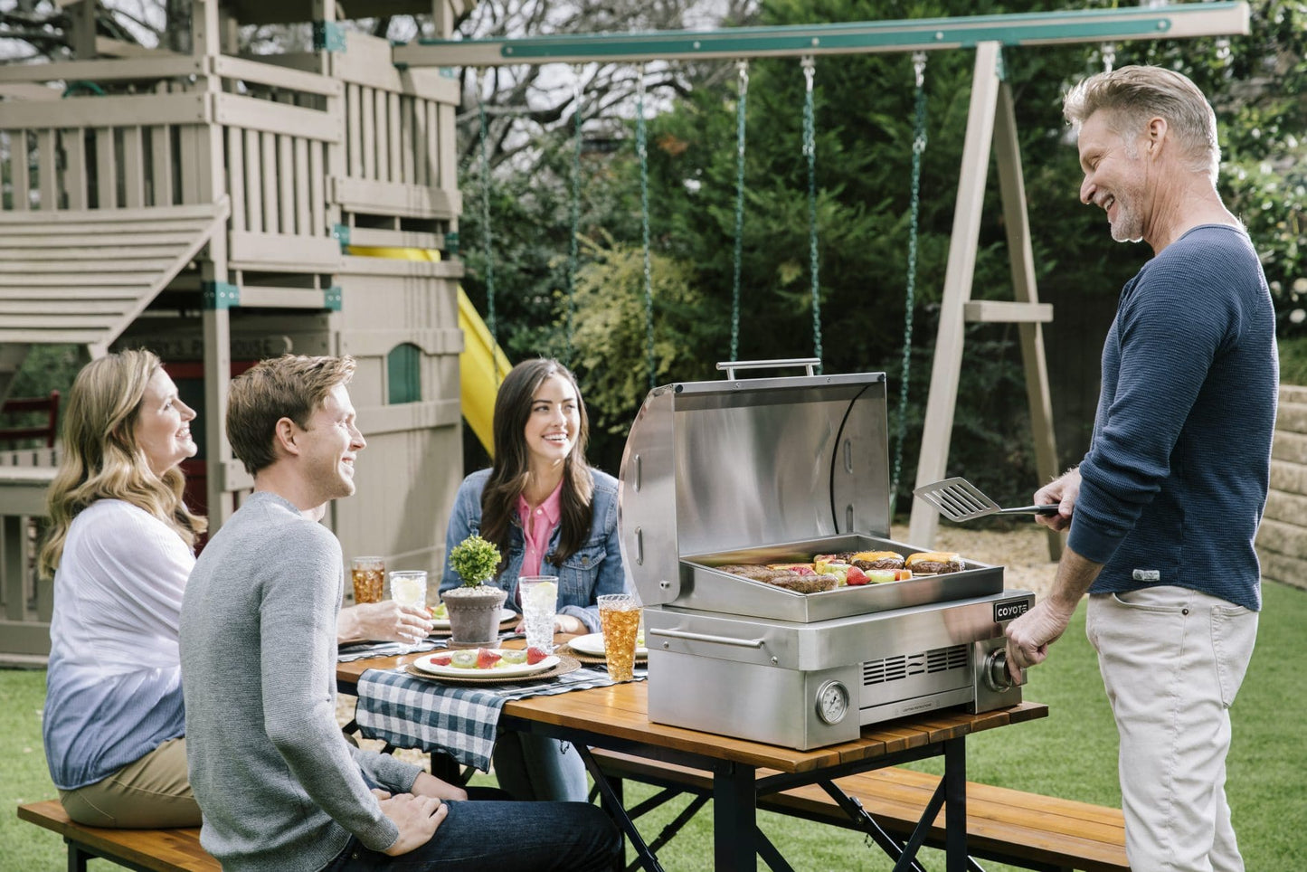 Coyote Parrilla de gas portátil para exteriores C1PORTLP