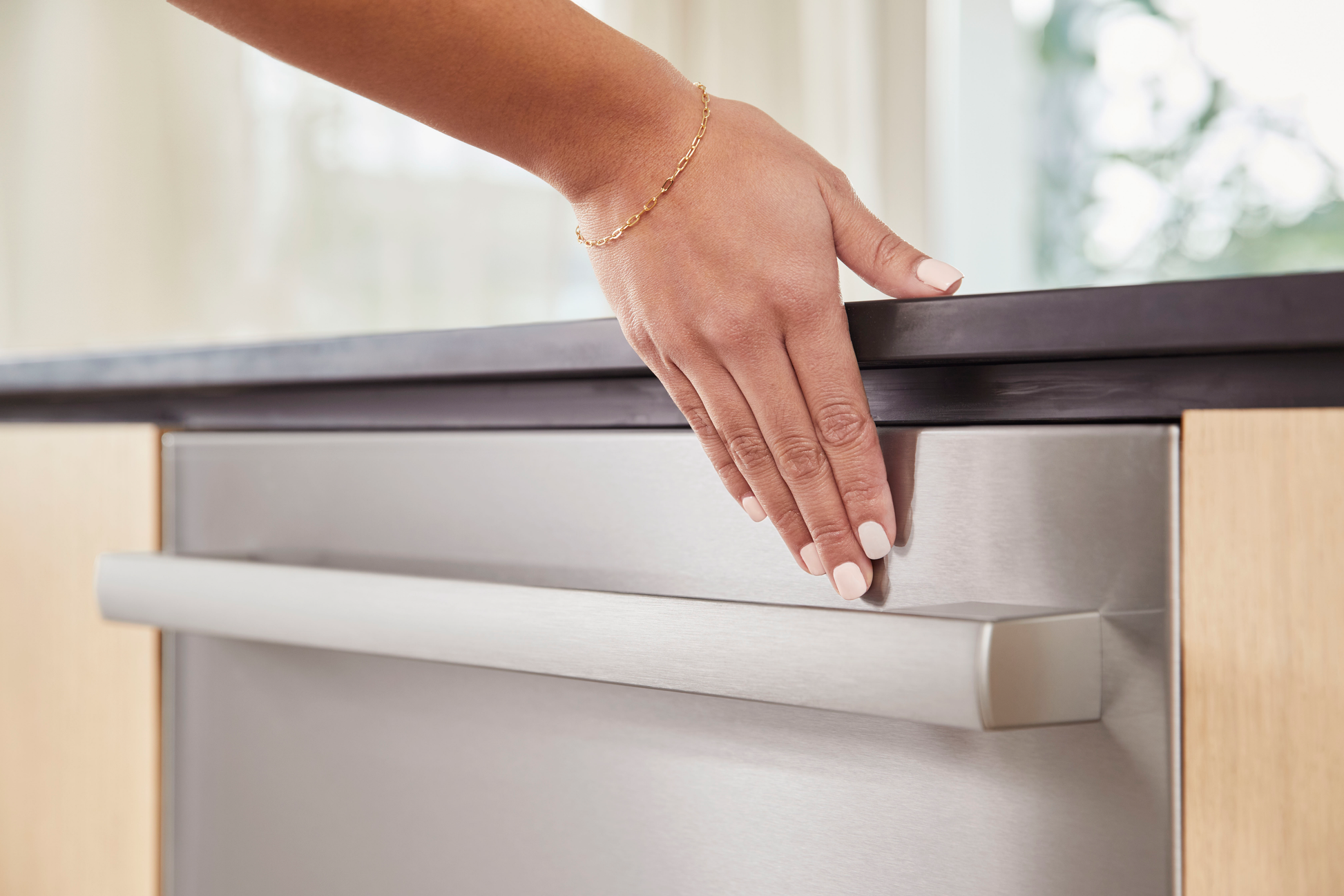 BOSCH – Lavavajillas 24'' Serie 100 – 15 servicios, Tercera bandeja, 46 dBA image 2