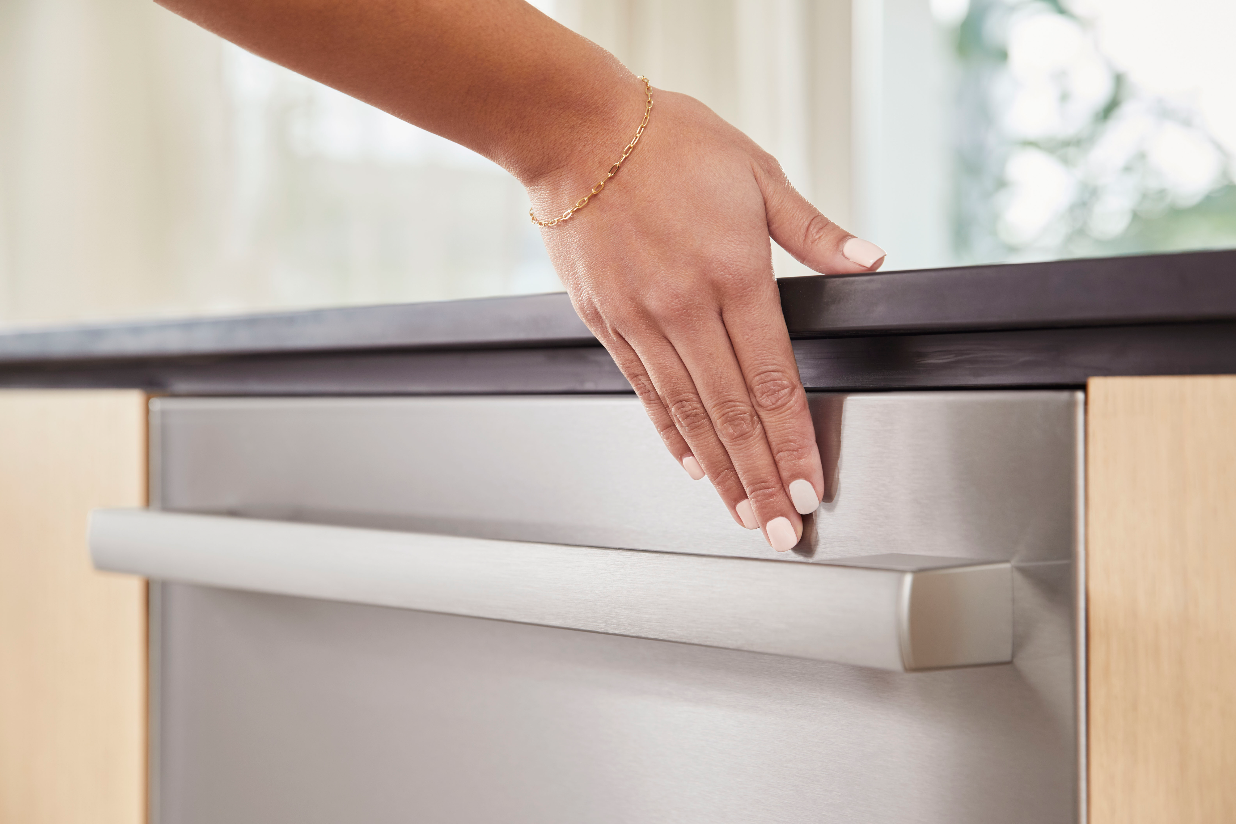 BOSCH – Lavavajillas 24'' Serie 100 – 15 servicios, Tercera bandeja, 46 dBA image 2