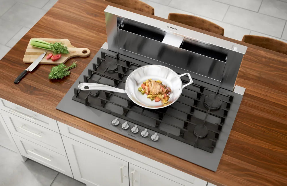 Cooktop de Gas de 36 Pulgadas con 5 Quemadores Sellados Bosch, NGMP677UC